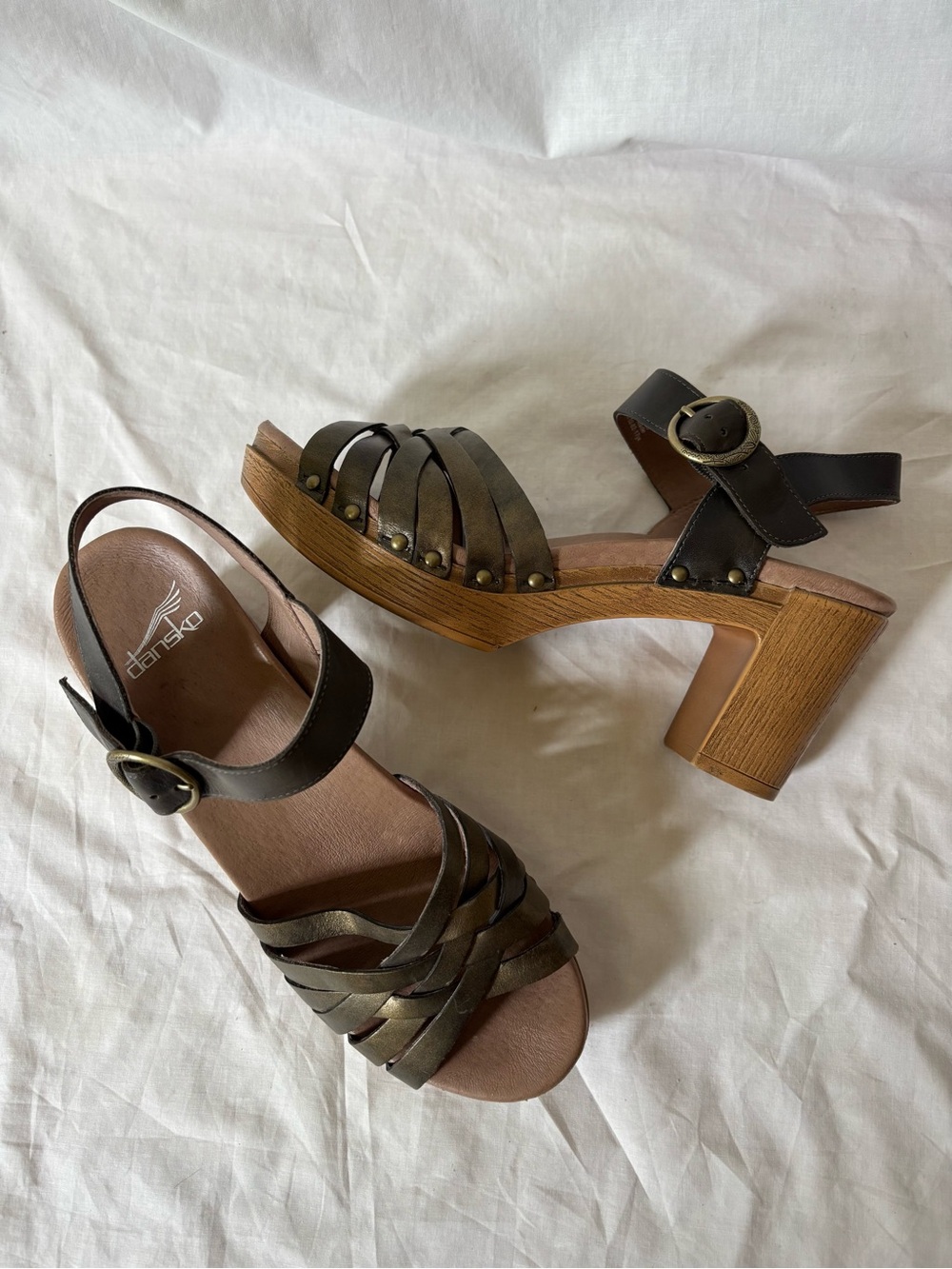 Dansko Strappy Leather Platform Heels Sandals size 40 ~ Excellent!!